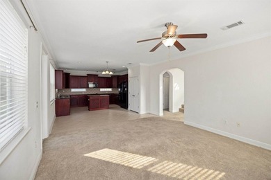 If you're looking for a spacious home with a functional layout - photo 10