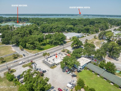 Excellent developers opportunity. This Commercial property is - photo 6