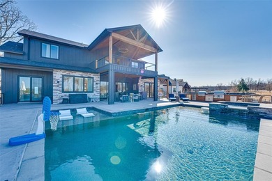 Cedar Creek Lake Home For Sale in Log Cabin Texas