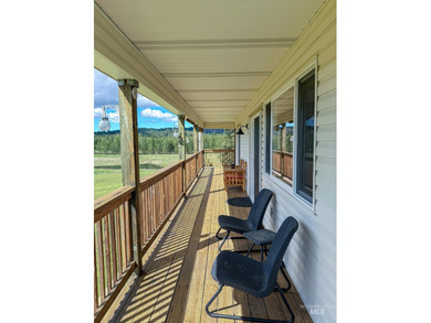 Discover the ideal North Idaho homestead on 40+ fully fenced - photo 5