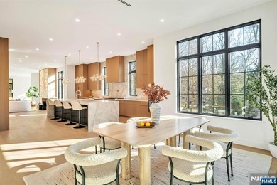 Welcome to a rare opportunity - a brand new construction luxury - photo 13