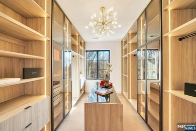 Welcome to a rare opportunity - a brand new construction luxury - photo 17