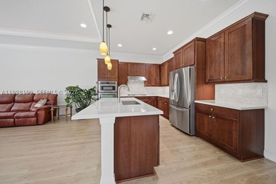 Experience refined living in this beautifully upgraded residence - photo 22