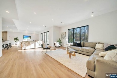 Welcome to a rare opportunity - a brand new construction luxury - photo 22