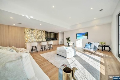 Welcome to a rare opportunity - a brand new construction luxury - photo 23