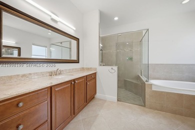 Experience refined living in this beautifully upgraded residence - photo 28