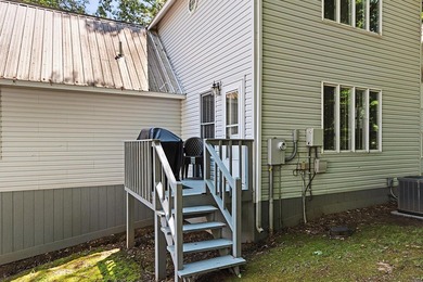 Enjoy resort living in this spacious, fully furnished 3-bedroom - photo 30