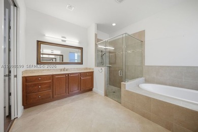 Experience refined living in this beautifully upgraded residence - photo 30