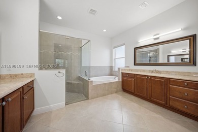 Experience refined living in this beautifully upgraded residence - photo 31