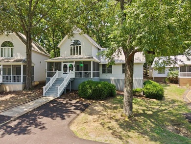 Enjoy resort living in this spacious, fully furnished 3-bedroom - photo 36