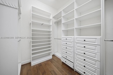 Experience refined living in this beautifully upgraded residence - photo 37