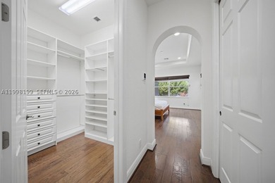 Experience refined living in this beautifully upgraded residence - photo 38