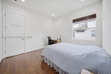 Experience refined living in this beautifully upgraded residence - photo 40