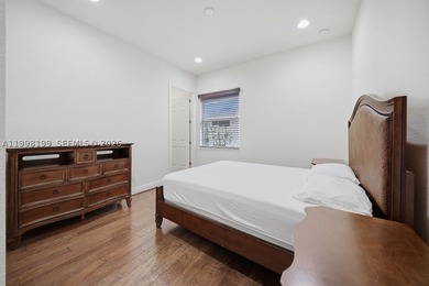 Experience refined living in this beautifully upgraded residence - photo 42