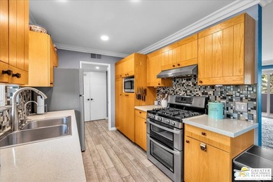 Welcome to Canyon View Condos, an architecturally significant - photo 11
