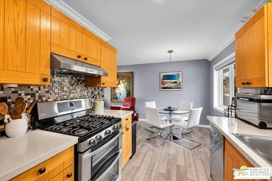 Welcome to Canyon View Condos, an architecturally significant - photo 14