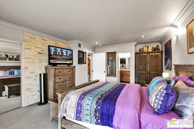 Welcome to Canyon View Condos, an architecturally significant - photo 18