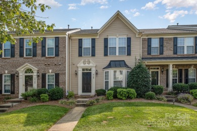 Lake Norman Townhome/Townhouse For Sale in Huntersville North Carolina