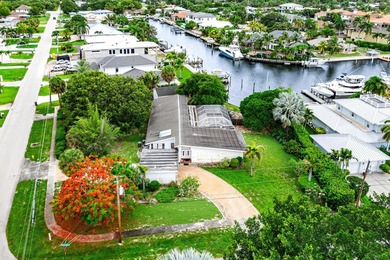 A rare deep-water waterfront offering in the exclusive Maheu - photo 12