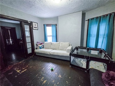 Huge Duplex in the heart of the Beechwood Neighborhood of the - photo 16