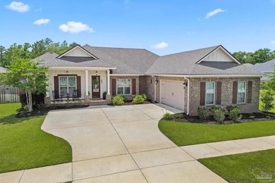 Located in the gated community of Huntington Creek, this - photo 1