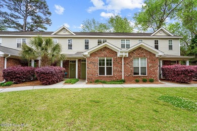 Welcome to this beautifully updated 3-bedroom, 3-bathroom - photo 3