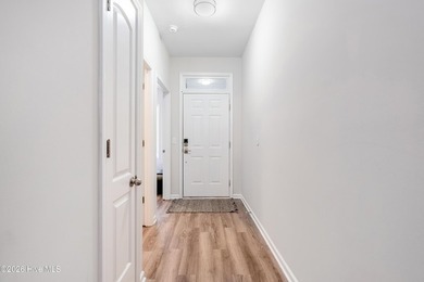Welcome to this beautifully updated 3-bedroom, 3-bathroom - photo 5