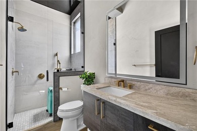 Stunning modern luxury home located in a gated subdivision in - photo 26