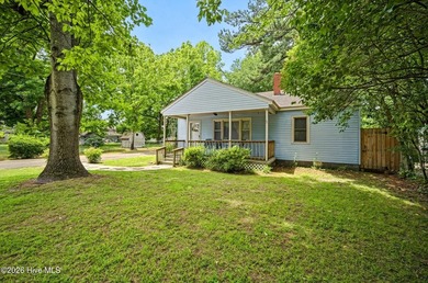 Welcome to this well-built 2-bedroom, 1-bath home located on the - photo 4