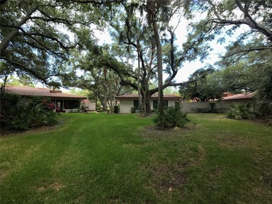 PRICE REDUCTION - Welcome to this spacious 3-bedroom, 2-bath - photo 36