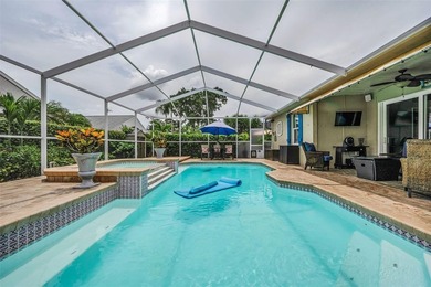 Welcome to this beautiful and spacious 4-bedroom, 2-bathroom, 2 - photo 43