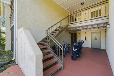 Beautifully renovated second-floor condominium in the desirable - photo 3