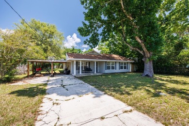 Charming 3-bedroom, 2-bath home in Wynnehaven Beach Estates! - photo 4