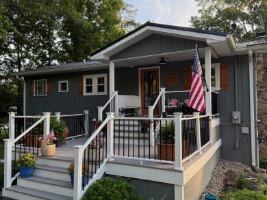 No cookie cutter here, 4 Beds, 2.5 BA - Lake Home For Sale in Mammoth Cave, Kentucky