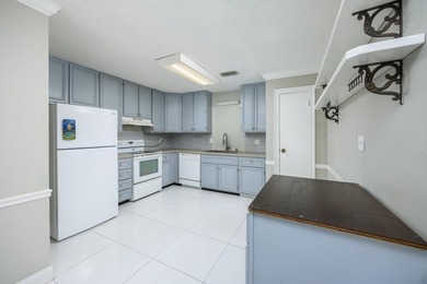 Charming 3-bedroom, 2-bath home in Wynnehaven Beach Estates! - photo 7