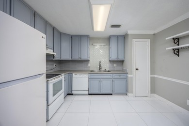 Charming 3-bedroom, 2-bath home in Wynnehaven Beach Estates! - photo 10