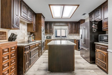 Located minutes from Sherrill Park Golf Course, this remodeled - photo 10