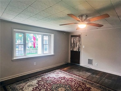 Rare opportunity to own a truly unique Rochester stone home that - photo 4