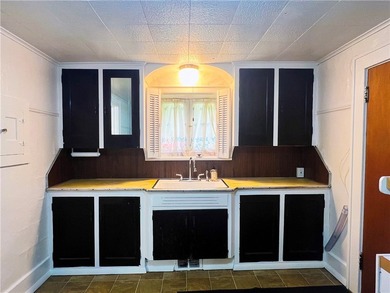 Rare opportunity to own a truly unique Rochester stone home that - photo 7