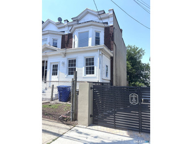 Investors or Savvy Homeowners! Welcome to this beautifully - photo 2