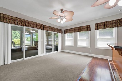 Discover an exquisite blend of luxury and comfort in this - photo 13