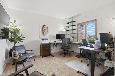 Beautiful home w/open-concept living. Kitchen w/ample cabinetry - photo 16