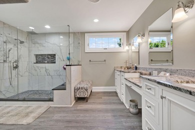 Discover an exquisite blend of luxury and comfort in this - photo 21