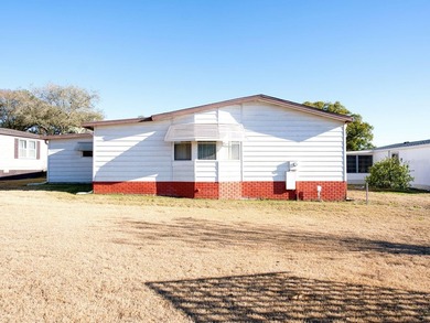 Short Sale. Welcome home to this unique single-wide manufactured - photo 22
