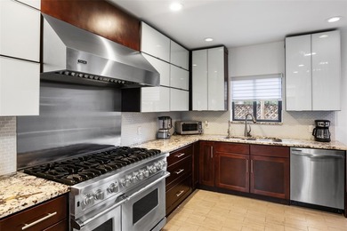 DIRECT OCEAN VIEWS FROM UPPER LEVEL. CORNER LOT IS ADJACENT TO - photo 23