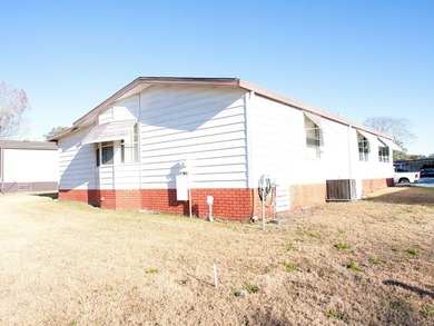 Short Sale. Welcome home to this unique single-wide manufactured - photo 24