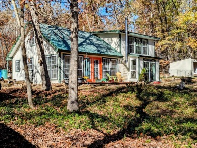 Bull Shoals Lake Home For Sale in Cedarcreek Missouri