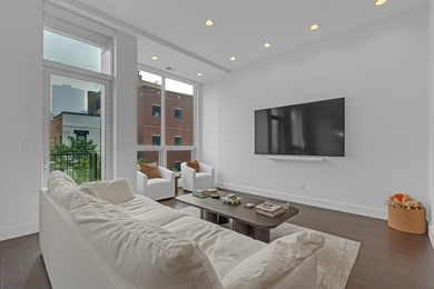 Experience Luxury City Living In This Exceptional 3 Bedroom, 3 - photo 11
