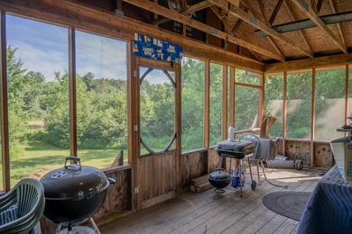 Escape to this charming Lake Front cabin, nestled on 1.7 acres - photo 12