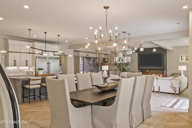 Featured in the Parade of Homes, this extraordinary 4 bed, 6 - photo 13